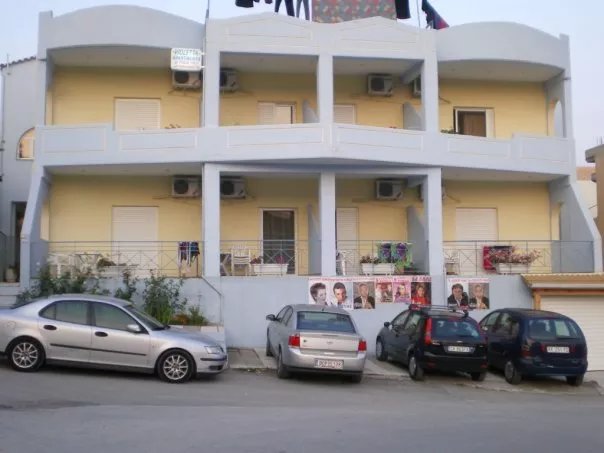 VIOLETA APARTMENTS