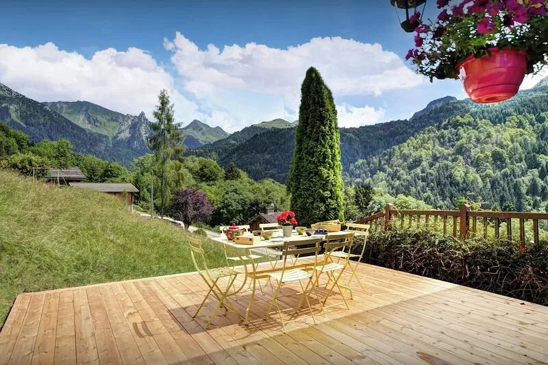 Chalet Les Houlottes - alpine break for 9, panoramic views - OVO Network