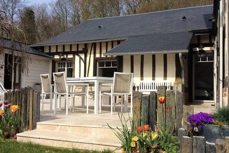 House 5 people close to the beach of Petites Dalles