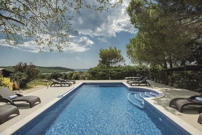 Fantastic villa 500 meters to beach with sea view