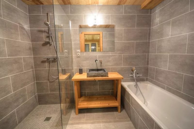 Luxury chalet in Les Carroz d’Arâches,  sauna,  billiards, 8 showers, 8 bedrooms
