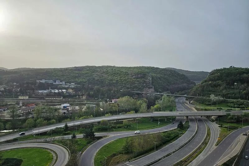 Beautiful apartment with a big balcony and a great mountain view.