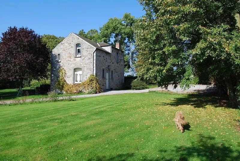 Charming cottage with large garden in Dinant