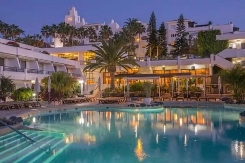 Beautiful penthouse a few steps from the ocean