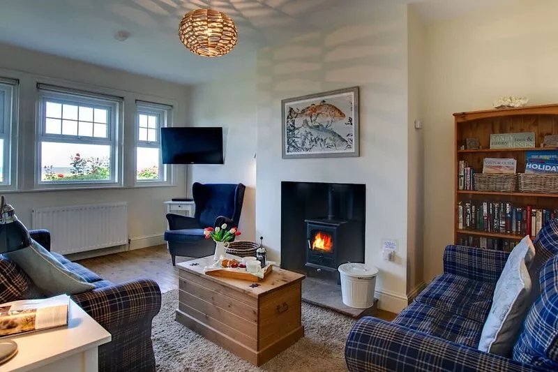 Topcliffe - Two Bedroom House, Sleeps 5
