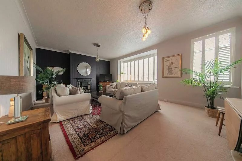 Lovely Large St Annes Maisonette with Roof Garden