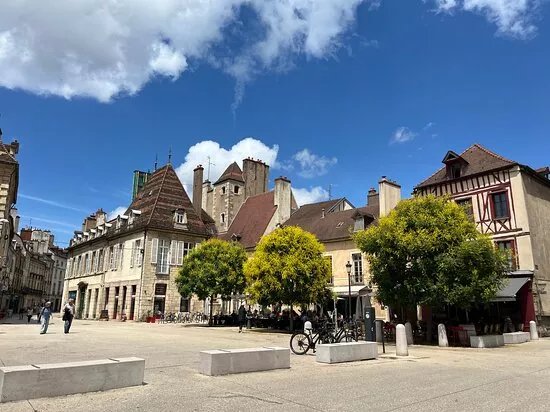 Place Des Cordelliers, Dijon