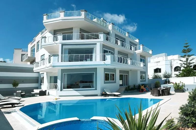 Belvedere Villa in Madliena near St. Julian's