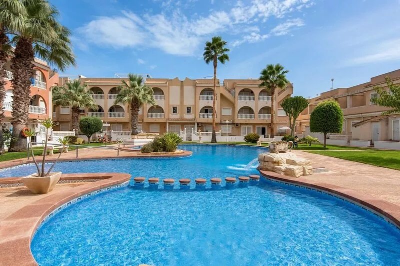 Stunning 2 Bed El Divino Penthouse - Private Roof Solarium, WIFI, Air-con, UK TV