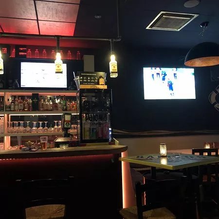 Moe's Bar