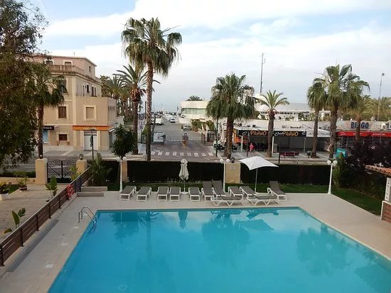 Hotel Planas