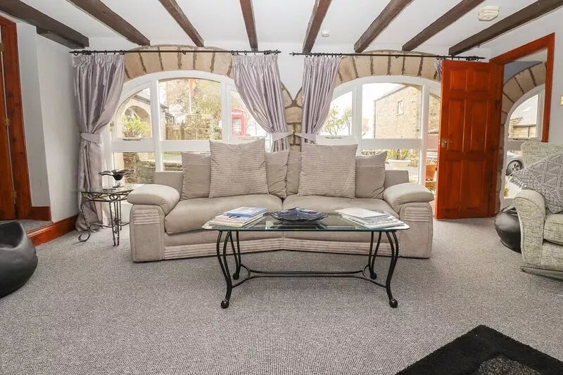 HIGH SHAFTOE, pet friendly, with a garden in Ponteland