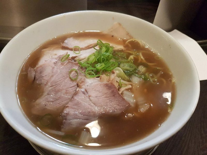 NA NI WA Noodle Soup & Sushi