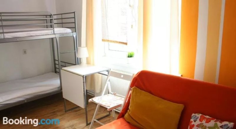 Apart & Hostel Guest Room Brendan