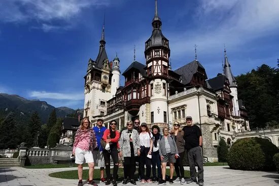 DISCOVER & ENJOY TRAVELING ROMANIA