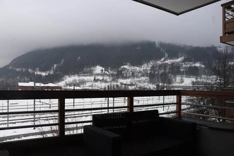 Deluxe Apartment - Sleeps 8 with Private Ski/Bike Room, Secure Parking and WiF