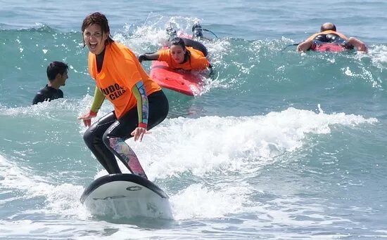 18 Nudos Surf Club