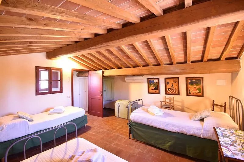 Near Siena (6 km), in Chianti, swimming pool and terrace, Wi-fi, A / C