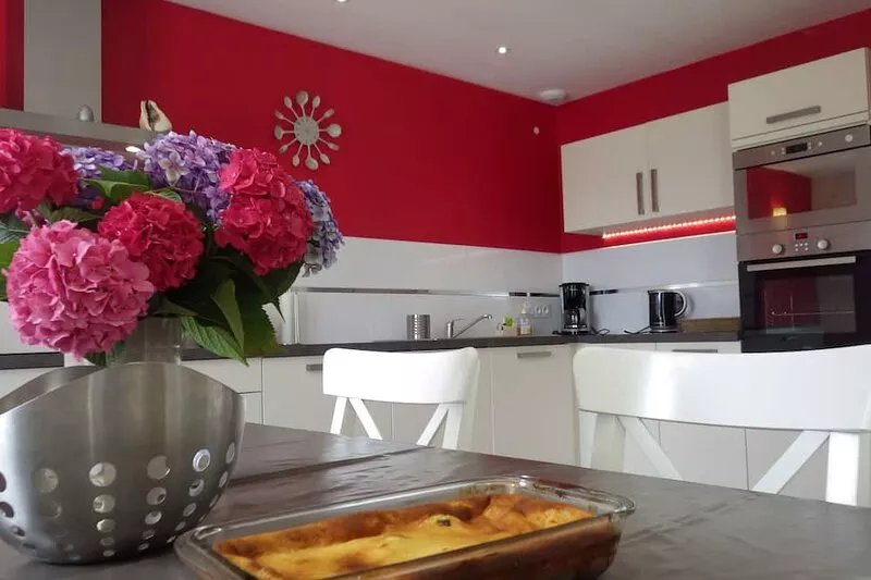 House at the entrance of the Crozon Presq'1 km from the sea, Wifi, 4 pers