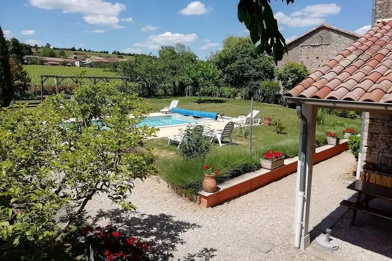 A paradise in the middle of the Burgundy vineyards