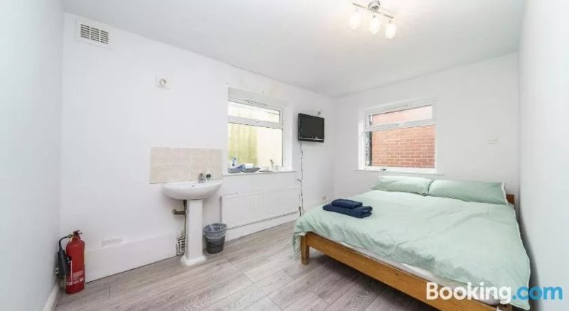 Wandsworth Suites London