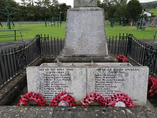 Dolgellau War Memorial
