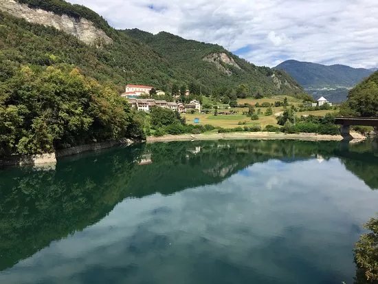 Lago di Corlo