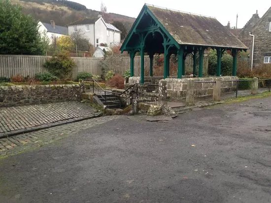 Scotlandwell Wash House and Well