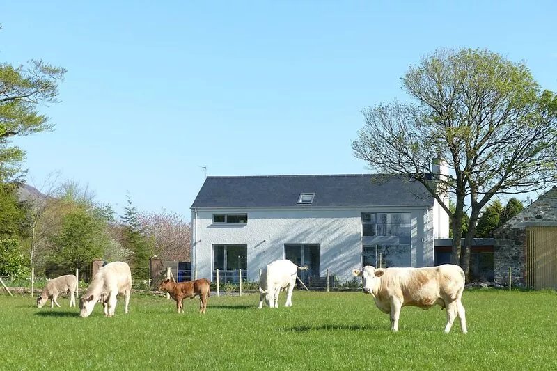 AWARD WINNING 5* CONTEMPORARY HOUSE SET IN AN AREA OF OUTSTANDING NATURAL BEAUTY