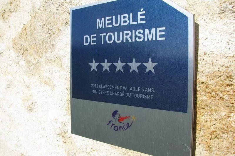 Domaine des Gauliers (classified 5*), group gîte - 8 rooms/22 pers - swimming