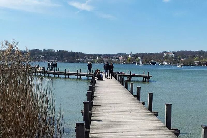 Swim in the lake (five minutes), immediately feel at home