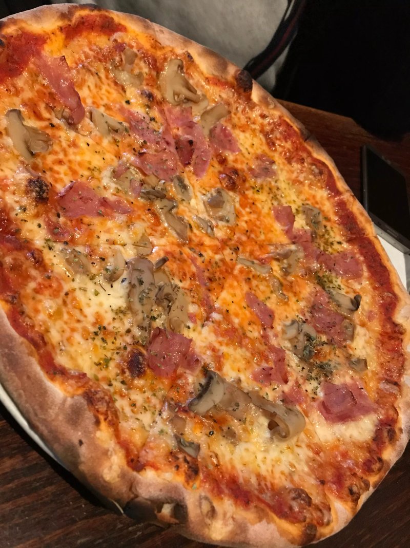 Jonny & Tores Restaurang och Pizzeria
