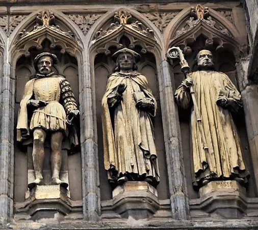 Vaughan Porch Statues