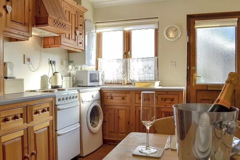 2 bedroom accommodation in Abergavenny