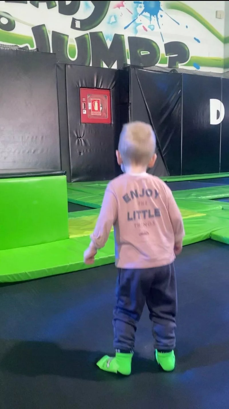 Super Jump Trampoline Park