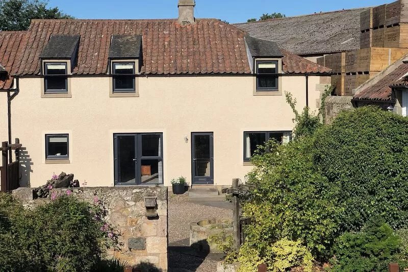 A beautiful recently renovated modern but homely cottage by St Andrews.