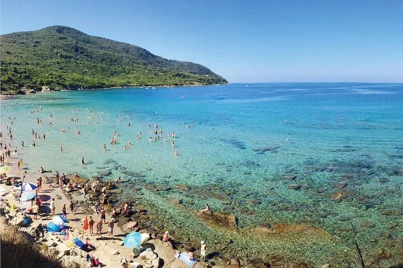 6 bedroom accommodation in Laureana Cilento