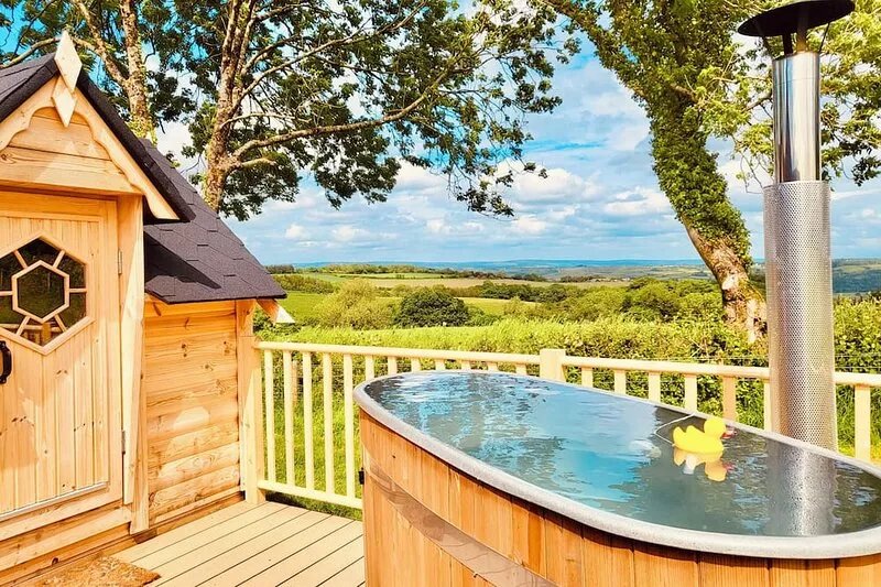 Secluded Romantic Cabin with Stunning Exmoor Views and Private Hot Tub