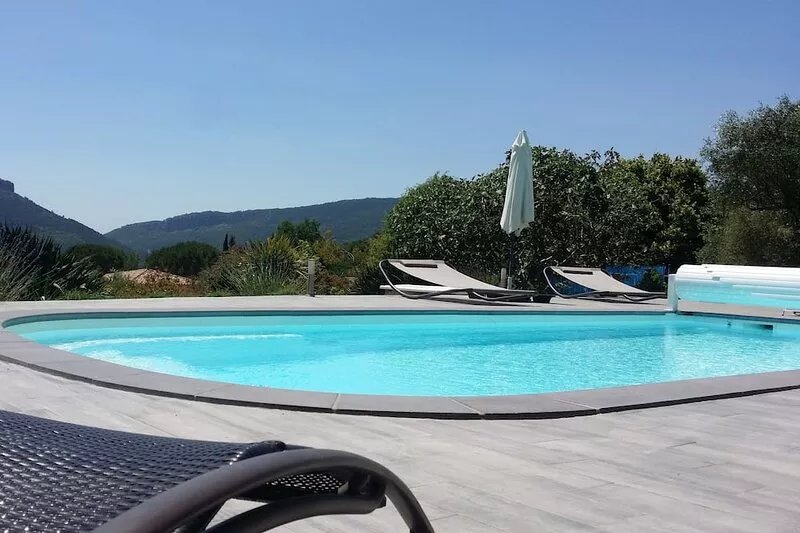 Spacious South-exposed villa with character: peaceful and warm in any season