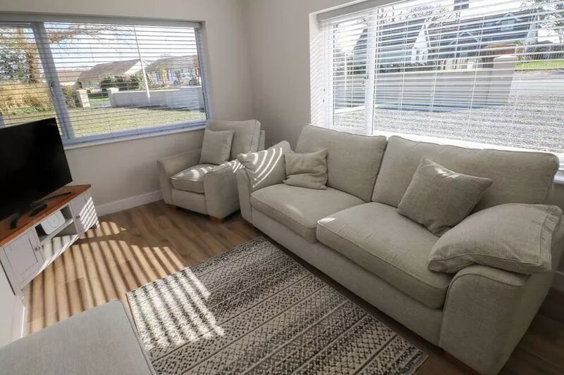 WYCHWOOD, pet friendly, with a garden in Haverfordwest