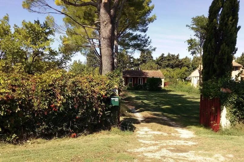 FAMILY HOME IN THE VELLERON COUNTRYSIDE