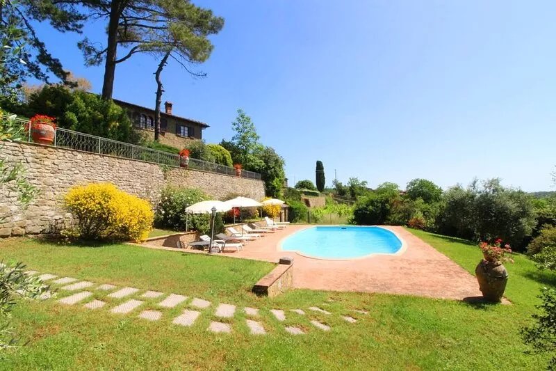 Villa in Palazzuolo Alto with 4 bedrooms sleeps 10