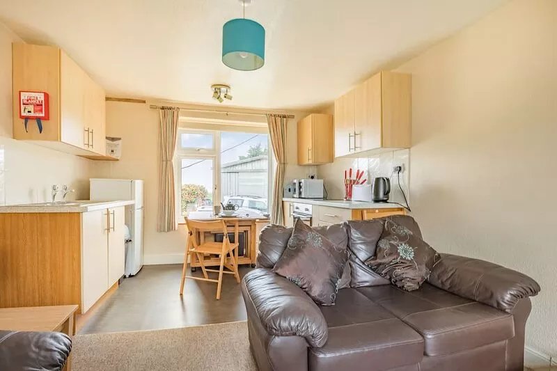 HILLYMOUTH, pet friendly, character holiday cottage in Ilfracombe