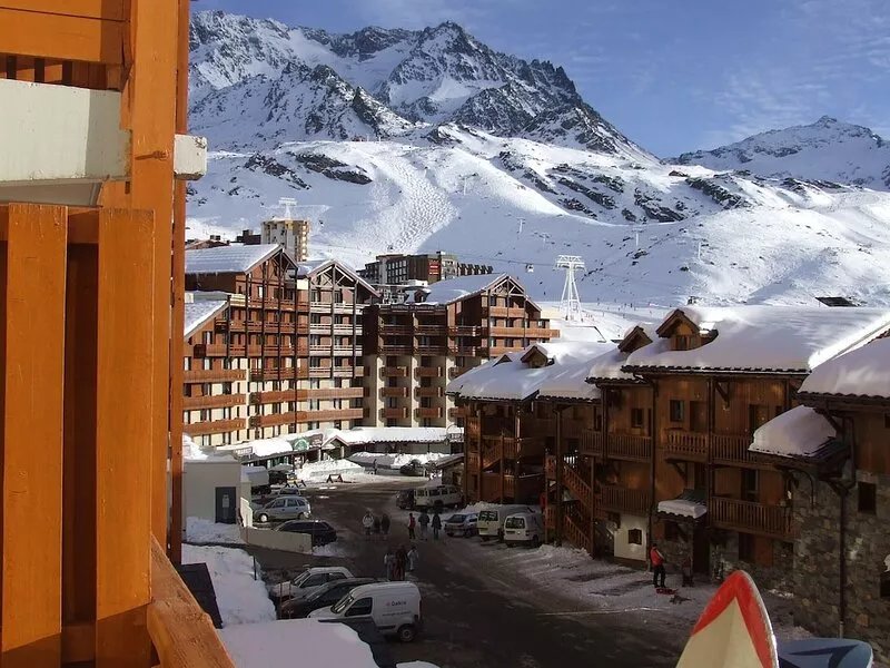 VAL THORENS, T2, 28M2, south facing, 2 bedrooms and living room, functional