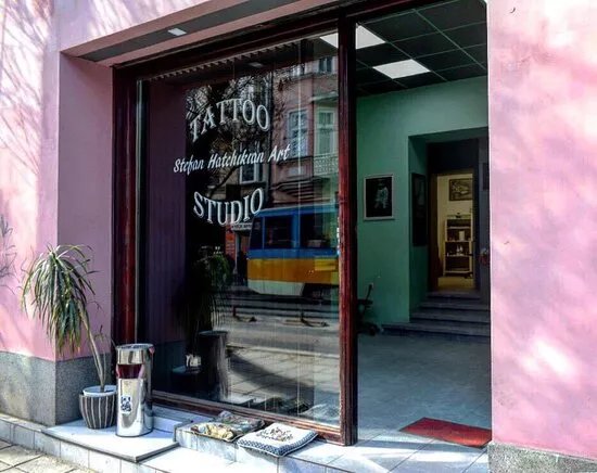 Stefan Hatchikian Art Tattoo Studio