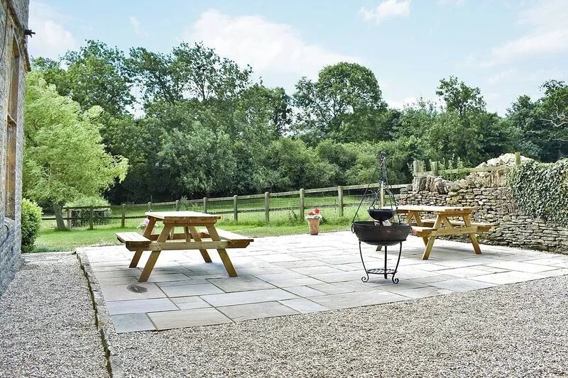 5 bedroom accommodation in Glanvilles Wootton, near Sherborne