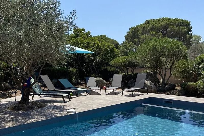 VILLA 2-8 people CHARM & COMFORT 4 KM FROM THE BEACHES AND TOWN CENTER