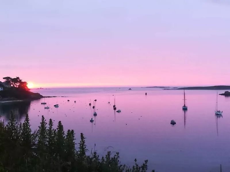 The peace and quiet of the countryside just a stone's throw from the sea