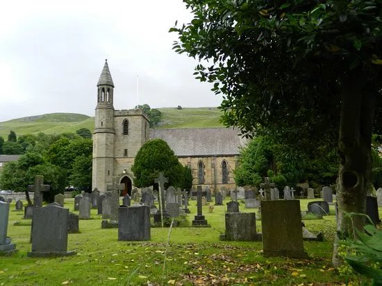 Settle: Holy Ascension : Church Street, Settle, North Yorkshire, BD24 9JA