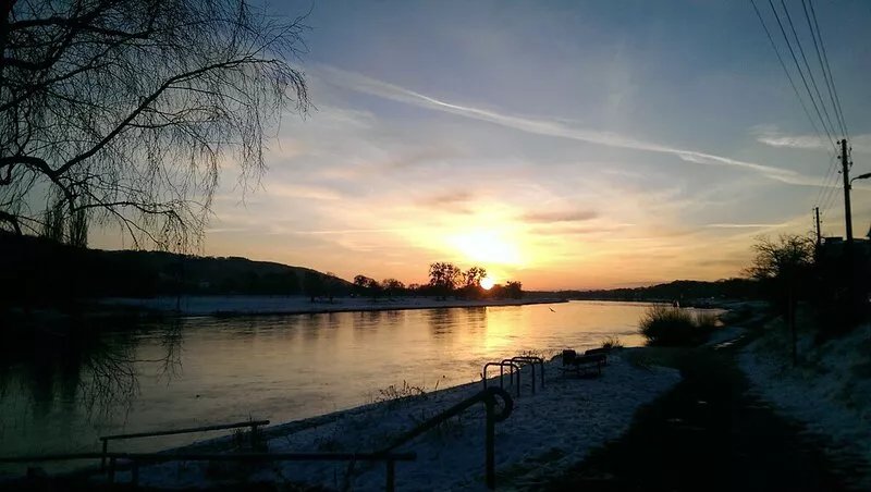 Villa on the Elbe, large terrace with a view of the Elbe, separate entrance